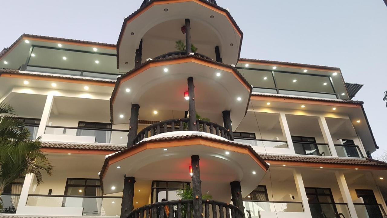 La Capannina Hotel Patong Extérieur photo