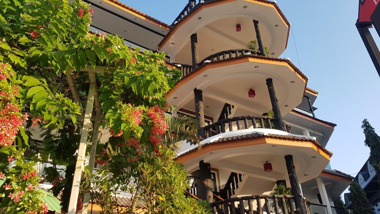 La Capannina Hotel Patong Extérieur photo