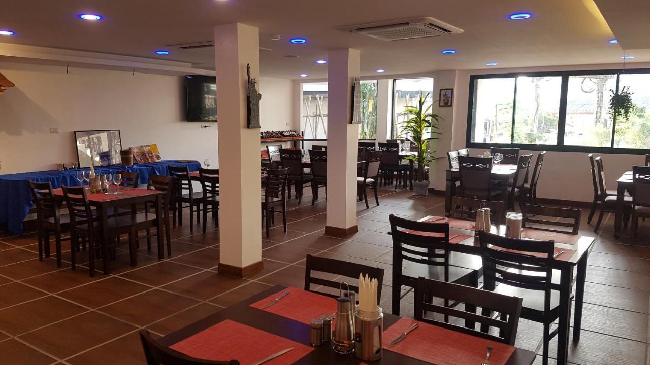 La Capannina Hotel Patong Extérieur photo